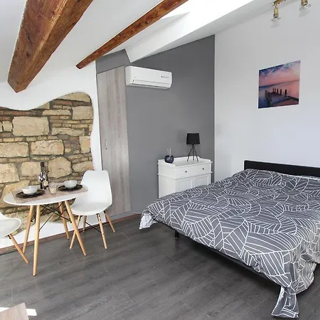 Apartment Studio Petra